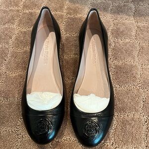 Taryn Rose ballet flats.